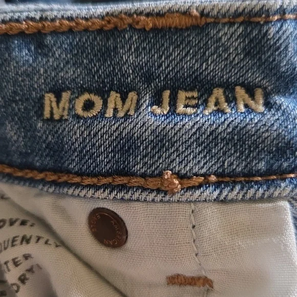 AEO Mom Jeans - Picture 5 of 7
